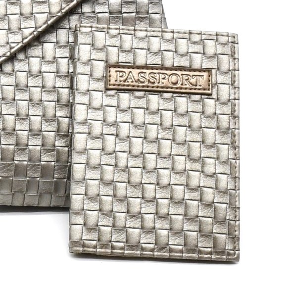 Estée Lauder Woven Passport Accessory Bag - Picture 4 of 5